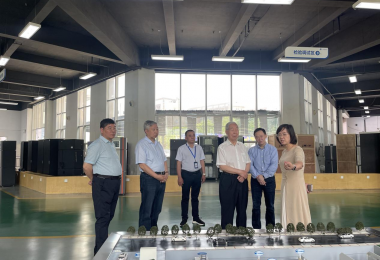 原國家環(huán)境保護(hù)總局副局長、原中國環(huán)境保護(hù)產(chǎn)業(yè)協(xié)會會長王心芳一行調(diào)研華時捷科技